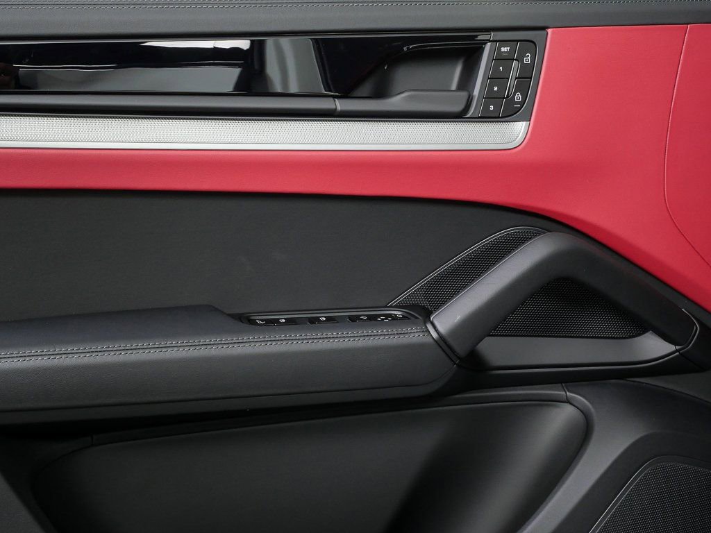 New 2026 Porsche Cayenne E-Hybrid image 6