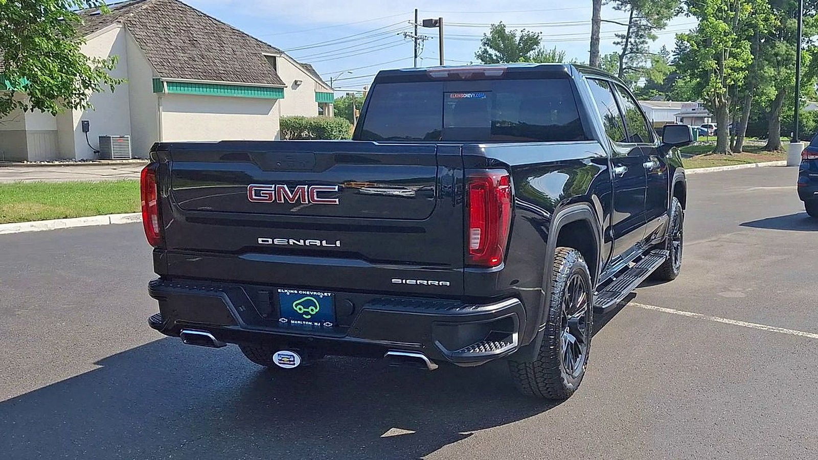 Certified 2021 GMC Sierra 1500 Denali w/ Technology Package AWD/4WD image 2