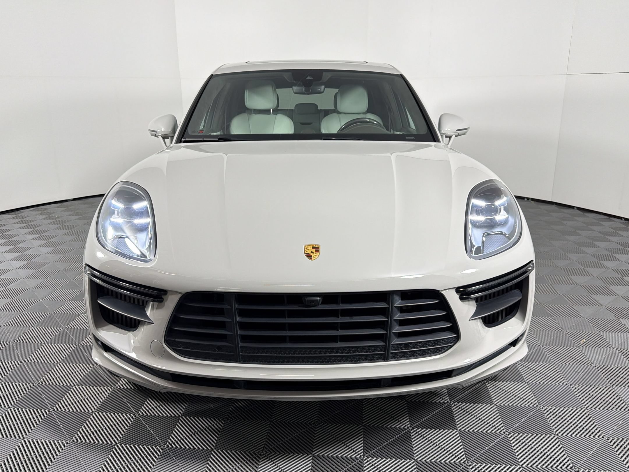 Certified 2021 Porsche Macan Turbo w/ Premium Package Plus (PF0) AWD/4WD image 6