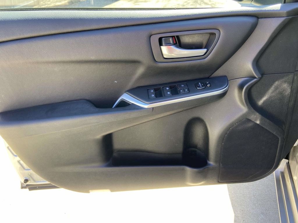 Used 2017 Toyota Camry LE image 15
