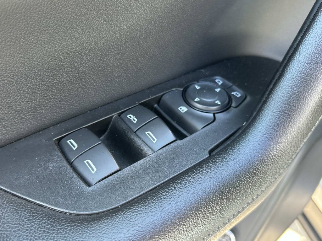 Used 2019 Chevrolet Blazer LT FWD image 13