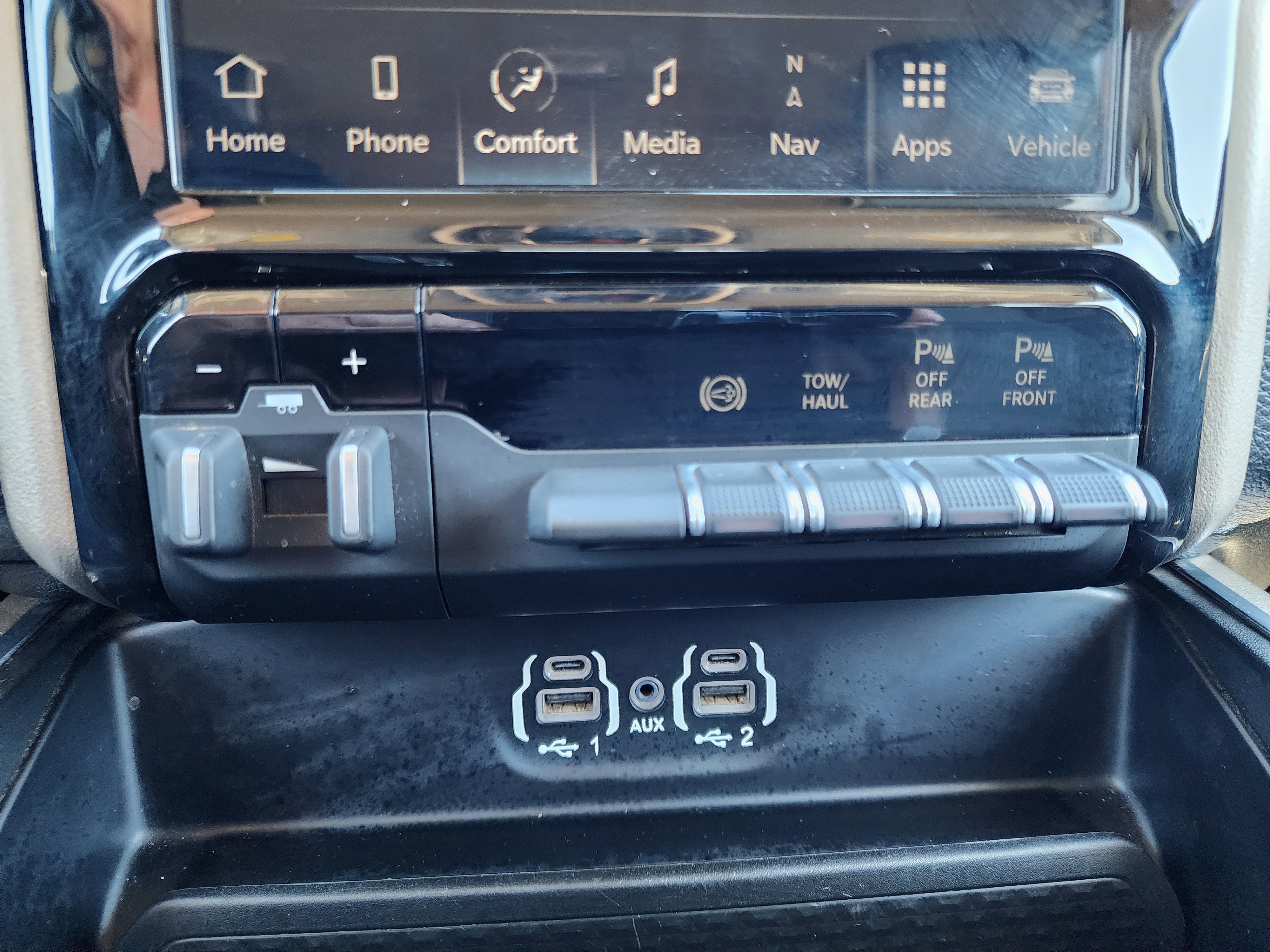 Used 2024 RAM 2500 Laramie image 28