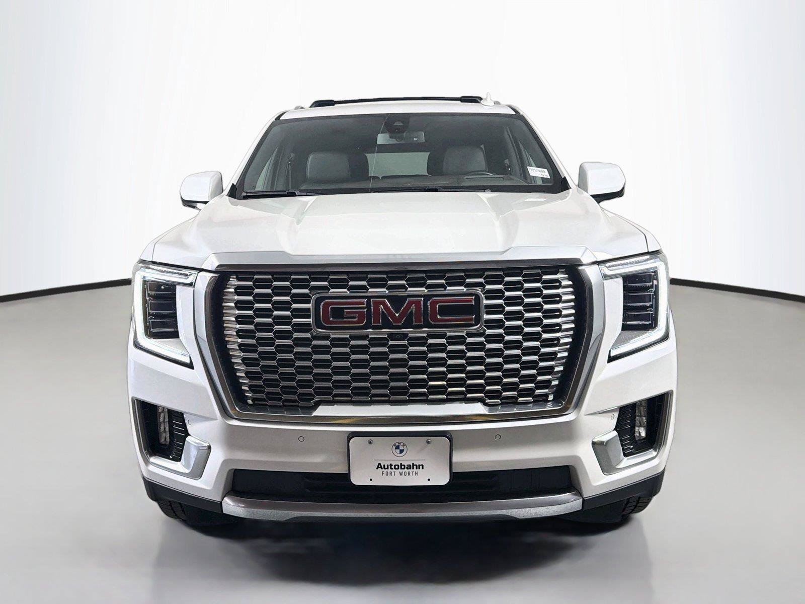Used 2022 GMC Yukon Denali AWD/4WD image 2