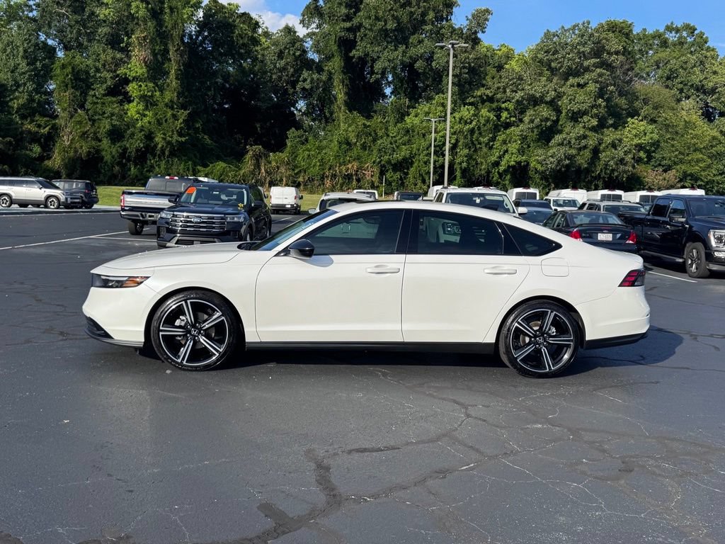 Used 2026 Honda Accord SE image 3