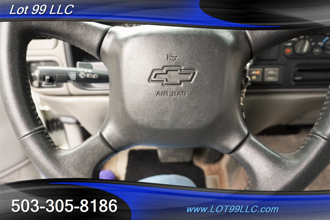 Used 1998 Chevrolet Suburban LT AWD/4WD image 22
