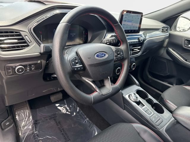 Used 2025 Ford Escape ST-Line Select AWD/4WD image 19
