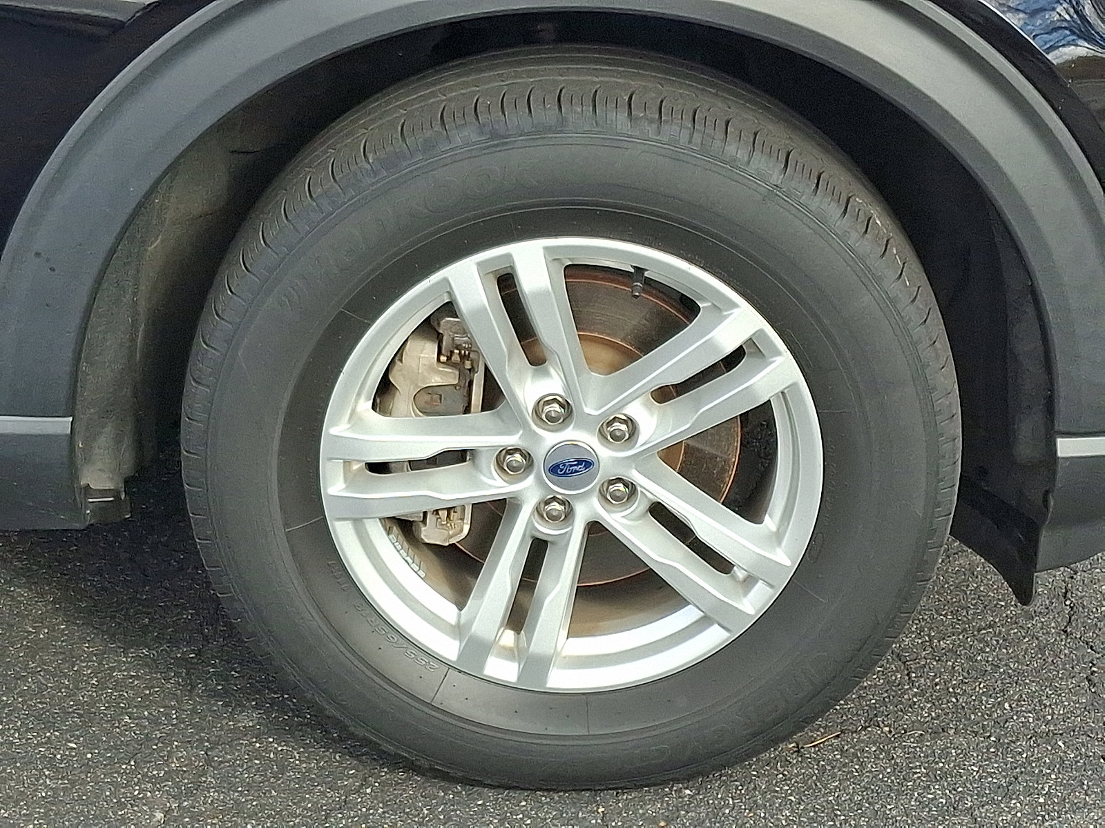 Used 2023 Ford Explorer XLT image 8