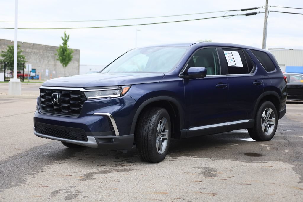 Used 2025 Honda Pilot EX-L image 3