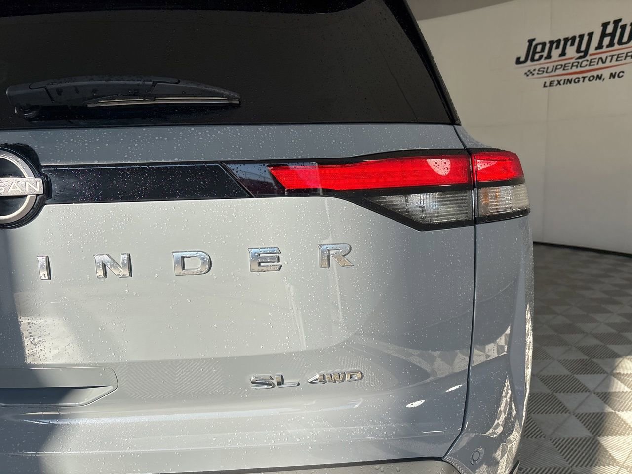 Used 2024 Nissan Pathfinder SL image 36