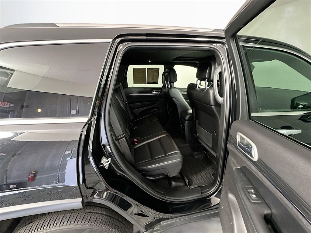 Used 2021 Jeep Grand Cherokee Limited image 28