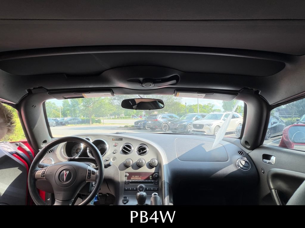 Used 2007 Pontiac Solstice Convertible w/ Premium Package RWD image 25