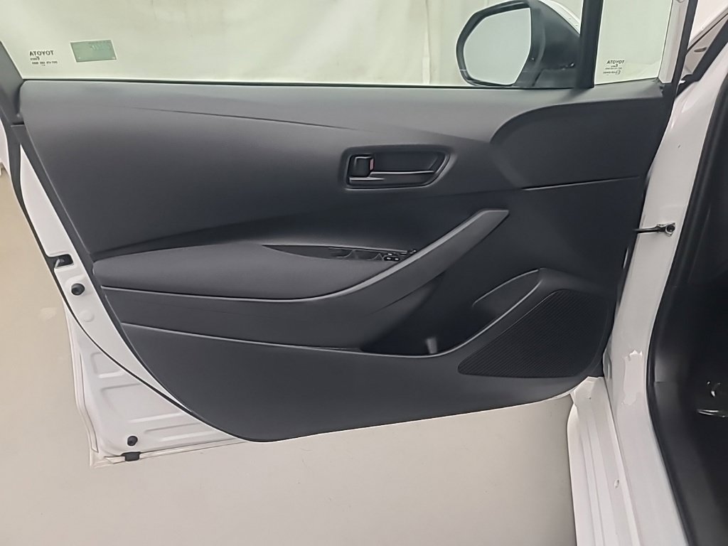 Used 2025 Toyota Corolla LE FWD image 24