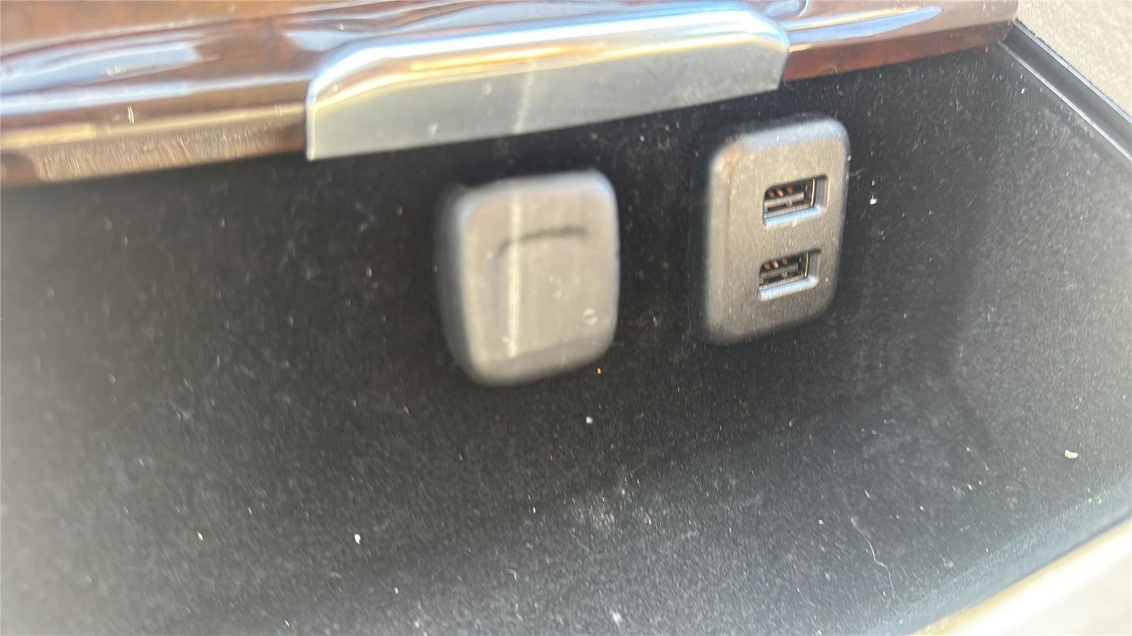 Used 2017 Cadillac Escalade 4WD w/ LPO, Radiant Package image 21