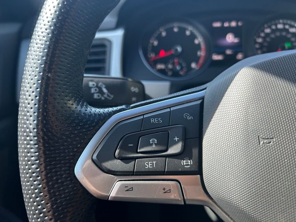 Used 2021 Volkswagen Atlas Cross Sport SE w/ V6 Towing Package FWD image 21