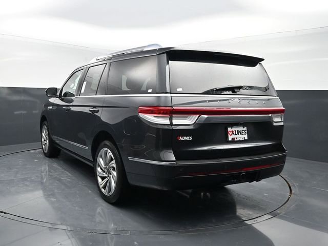 Used 2023 Lincoln Navigator Reserve AWD/4WD image 7