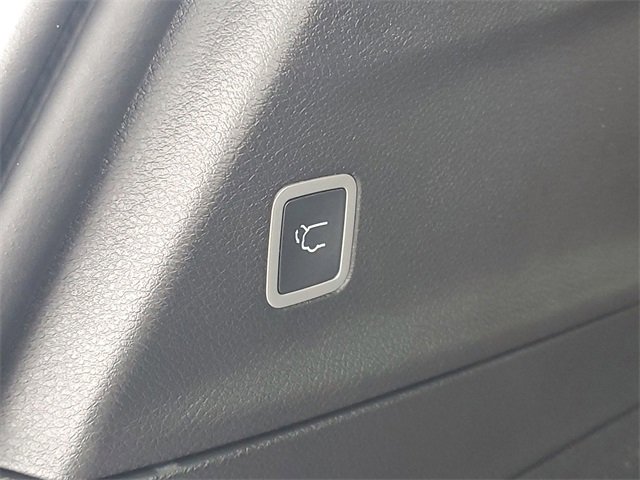 New 2026 Chrysler Pacifica Limited w/ Trailer Tow Group image 9