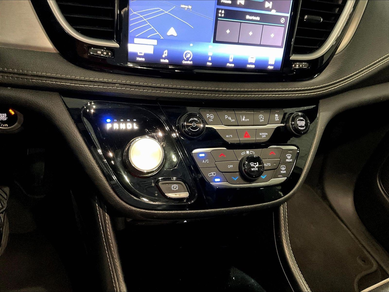 Used 2022 Chrysler Pacifica Limited w/ Uconnect Theater Family Group AWD/4WD image 14