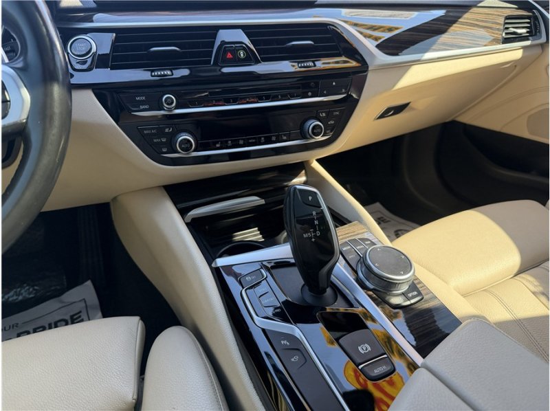 Used 2019 BMW 540i RWD image 40