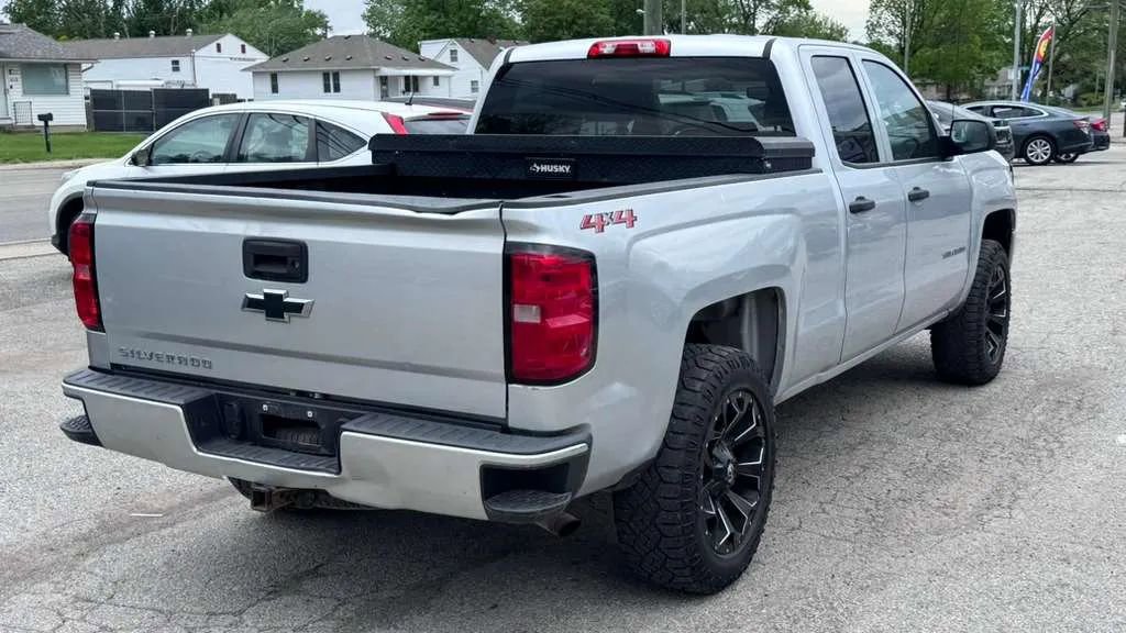Used 2018 Chevrolet Silverado 1500 Custom w/ Custom Value Package AWD/4WD image 5