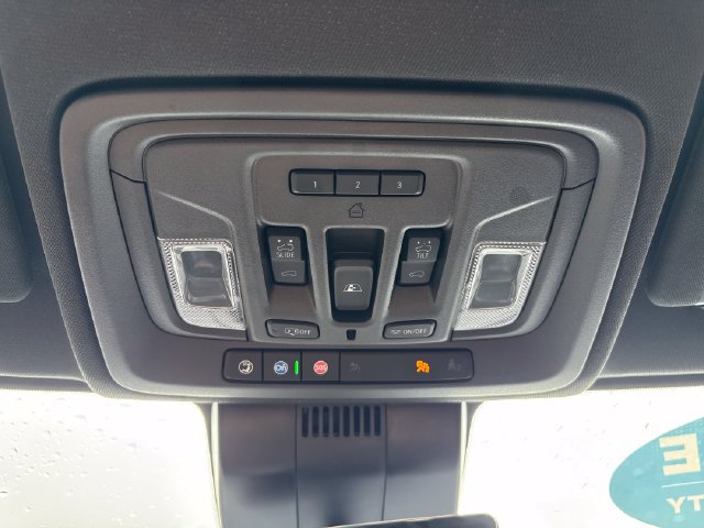 Used 2024 Chevrolet Silverado 2500 High Country w/ Technology Package AWD/4WD image 18