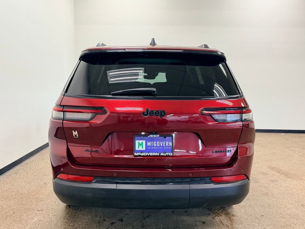 Used 2023 Jeep Grand Cherokee L Limited w/ Black Appearance Package image 4