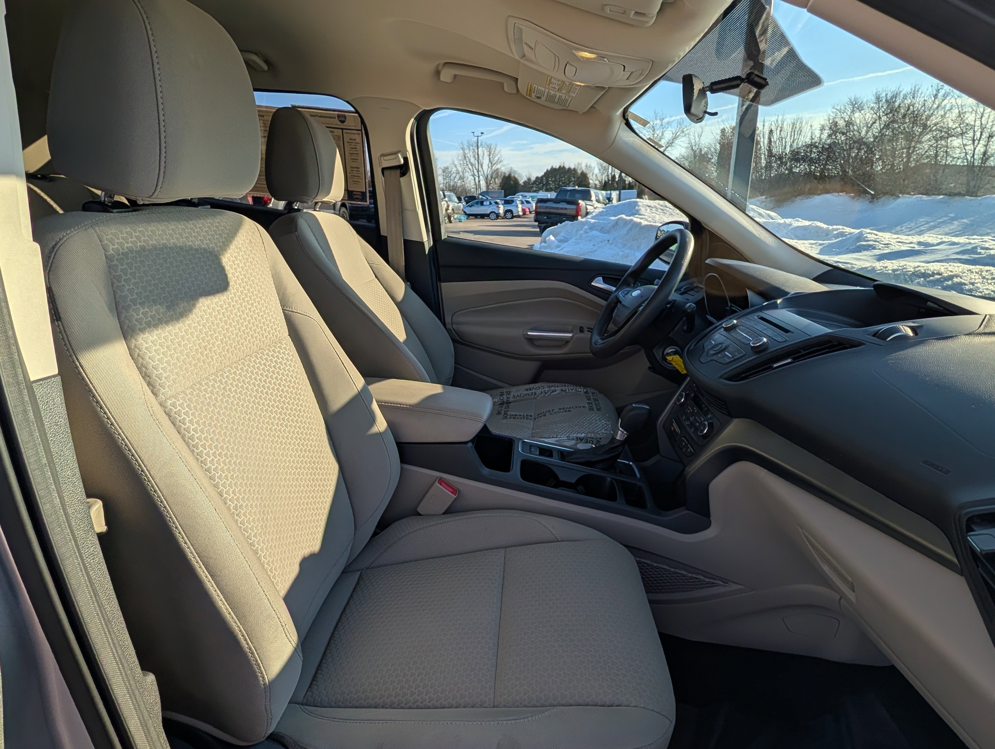 Used 2017 Ford Escape SE image 12