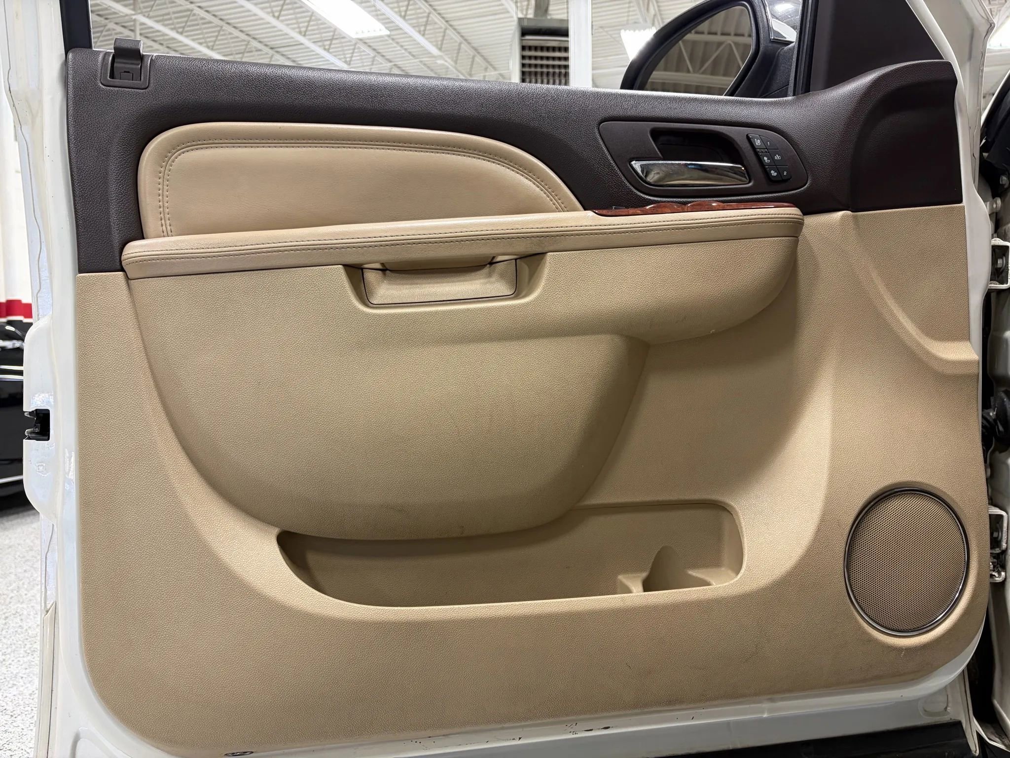 Used 2012 GMC Yukon XL Denali image 20