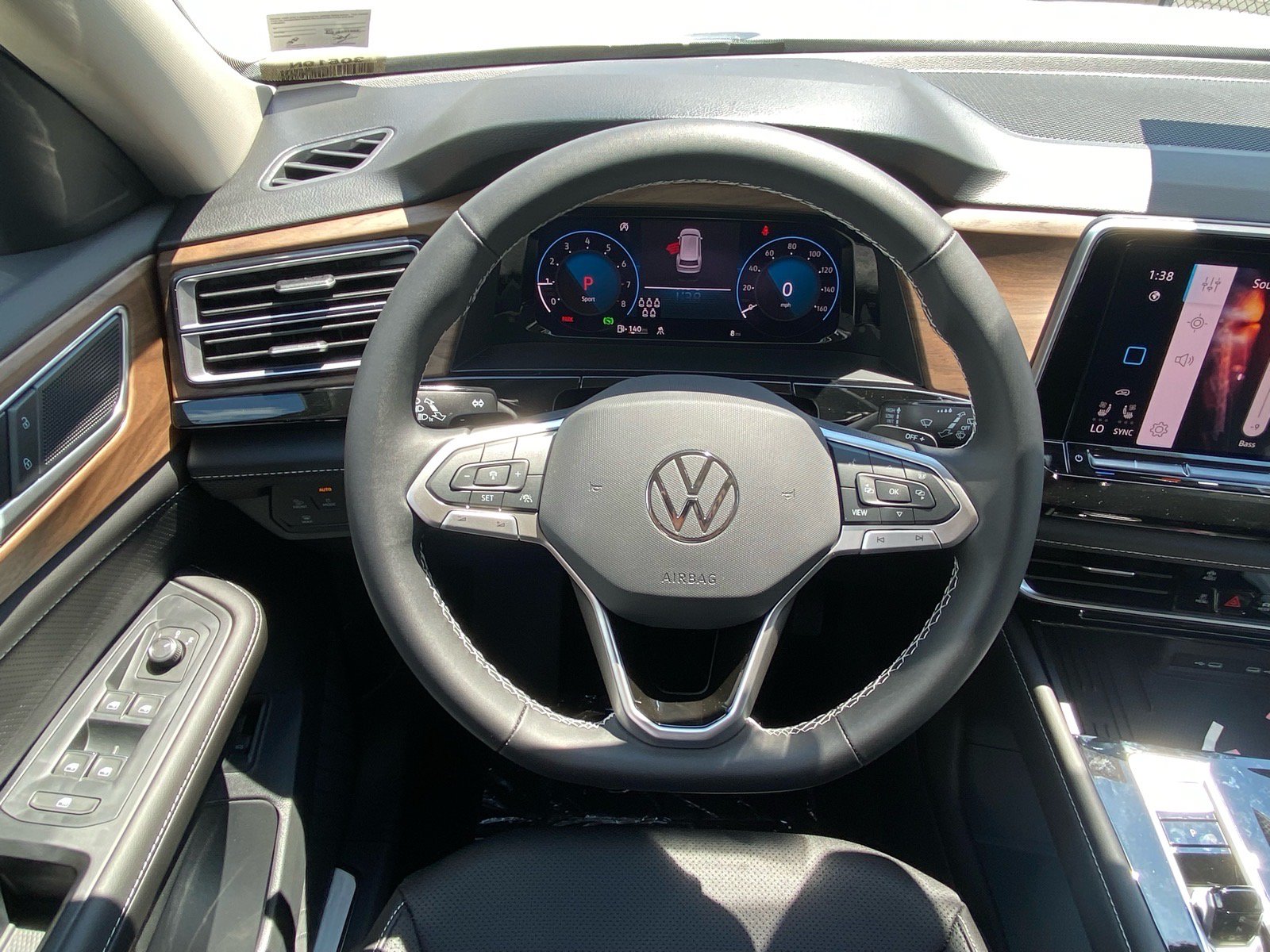 New 2026 Volkswagen Atlas SE FWD image 3
