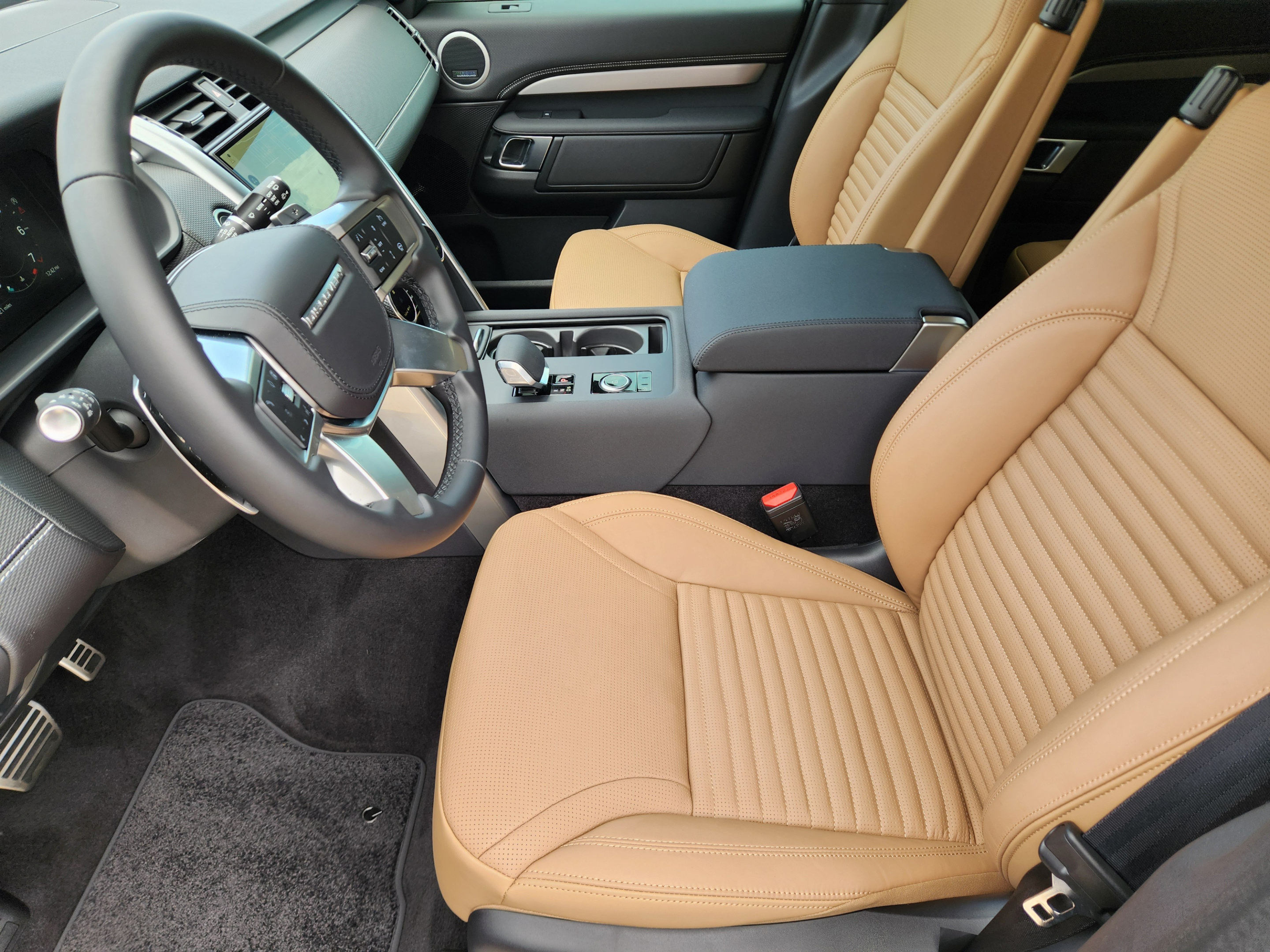 New 2026 Land Rover Discovery Dynamic SE AWD/4WD image 8