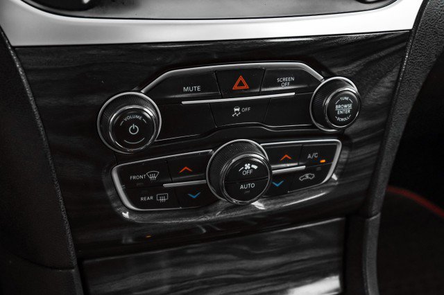 Used 2022 Chrysler 300 Touring w/ Sport Appearance Package image 22