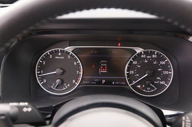 Used 2025 Nissan Pathfinder SL w/ SL Premium Package AWD/4WD image 16