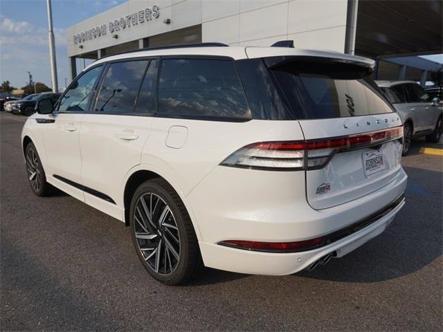 New 2025 Lincoln Aviator Black Label w/ Jet Appearance Package image 5