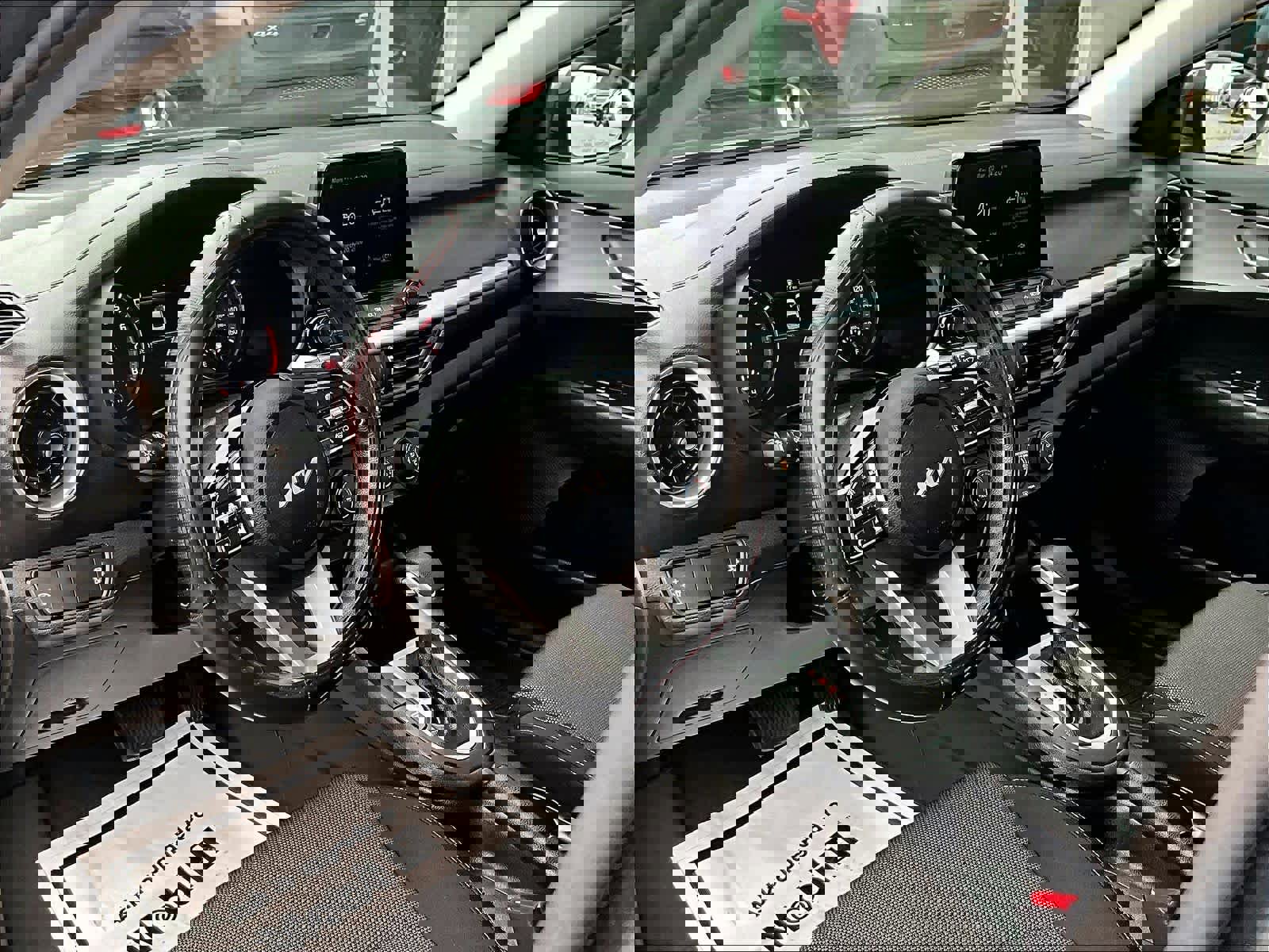 Used 2023 Kia Forte LXS image 8