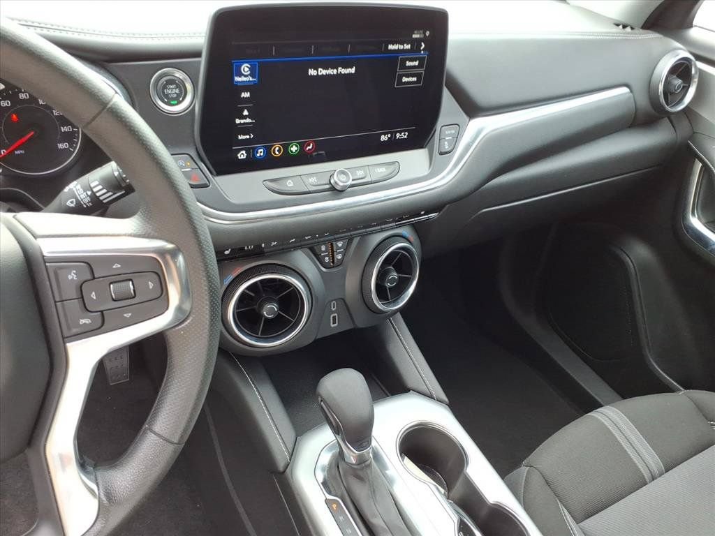 Used 2025 Chevrolet Blazer LT FWD image 32