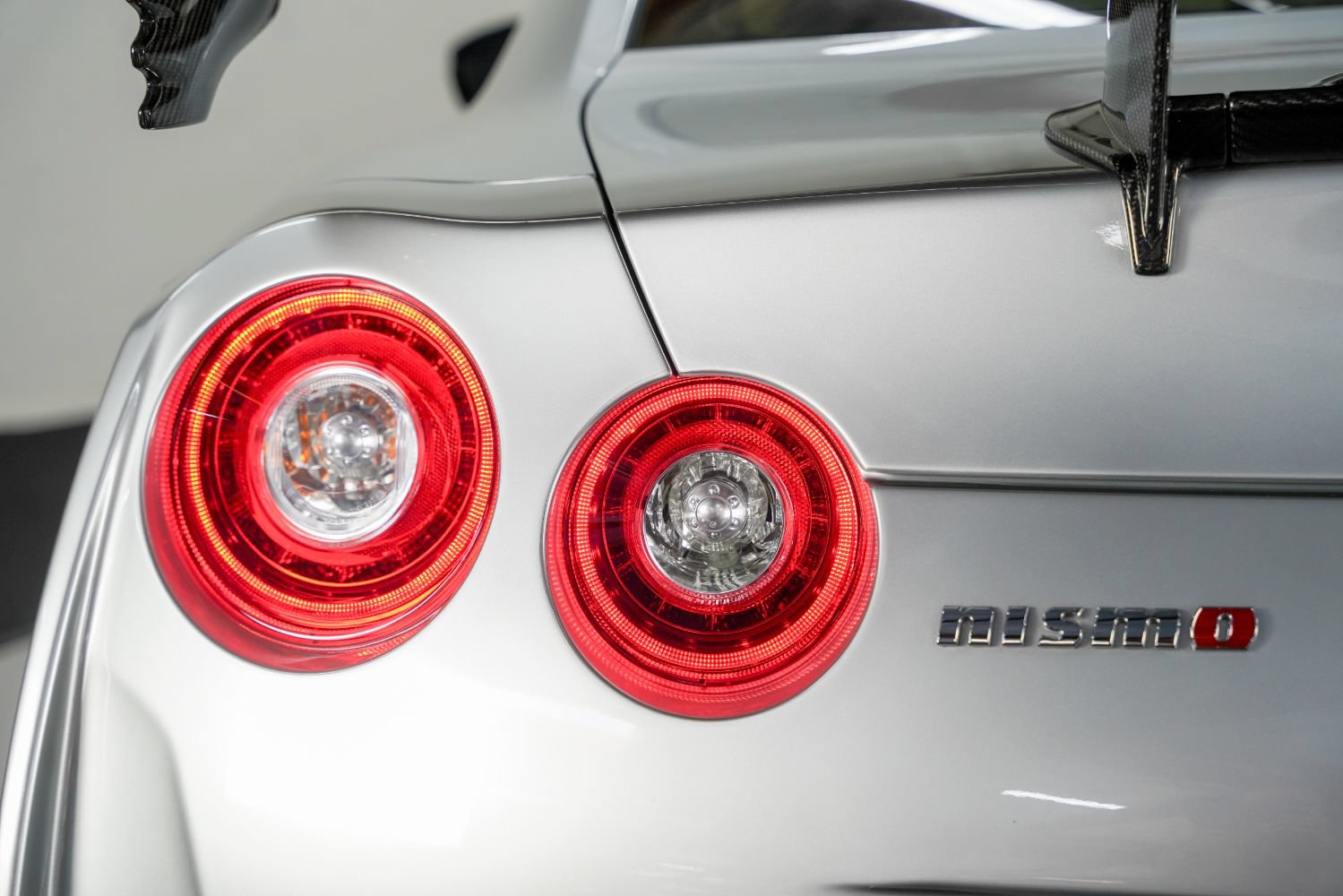 Used 2018 Nissan GT-R NISMO AWD/4WD image 20