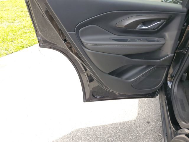 Used 2022 GMC Terrain SLE w/ Driver Convenience Package image 12