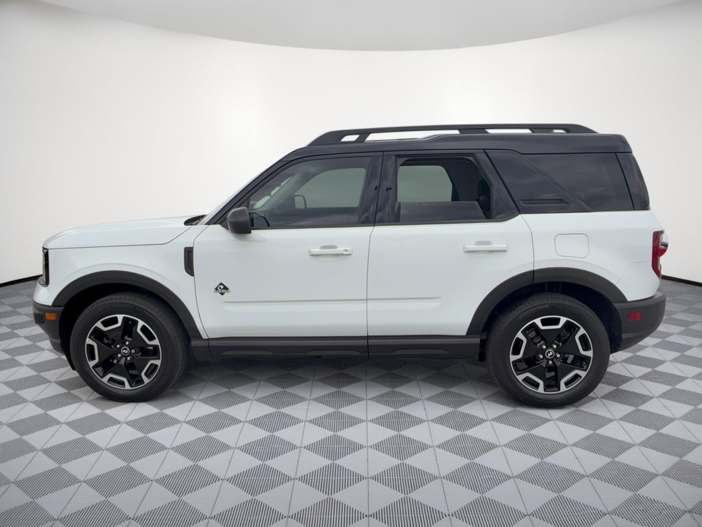 Used 2022 Ford Bronco Sport Outer Banks w/ Tech Package AWD/4WD image 2