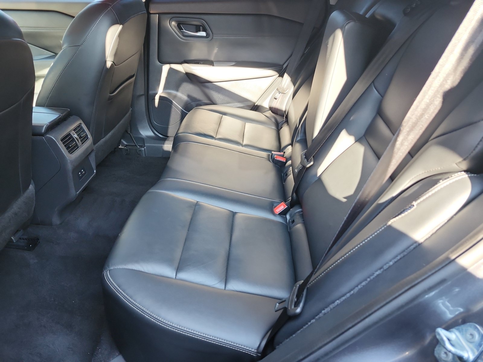 Used 2023 Nissan Rogue SL FWD image 13