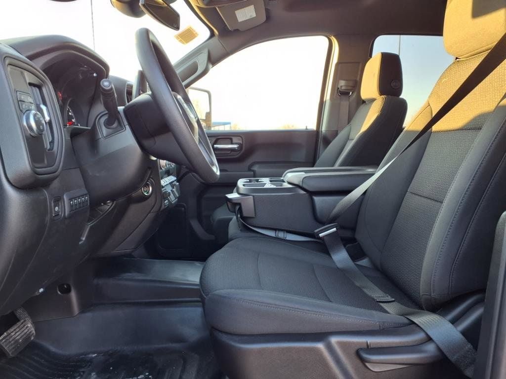 Used 2024 GMC Sierra 2500 Pro w/ Convenience Package RWD image 12