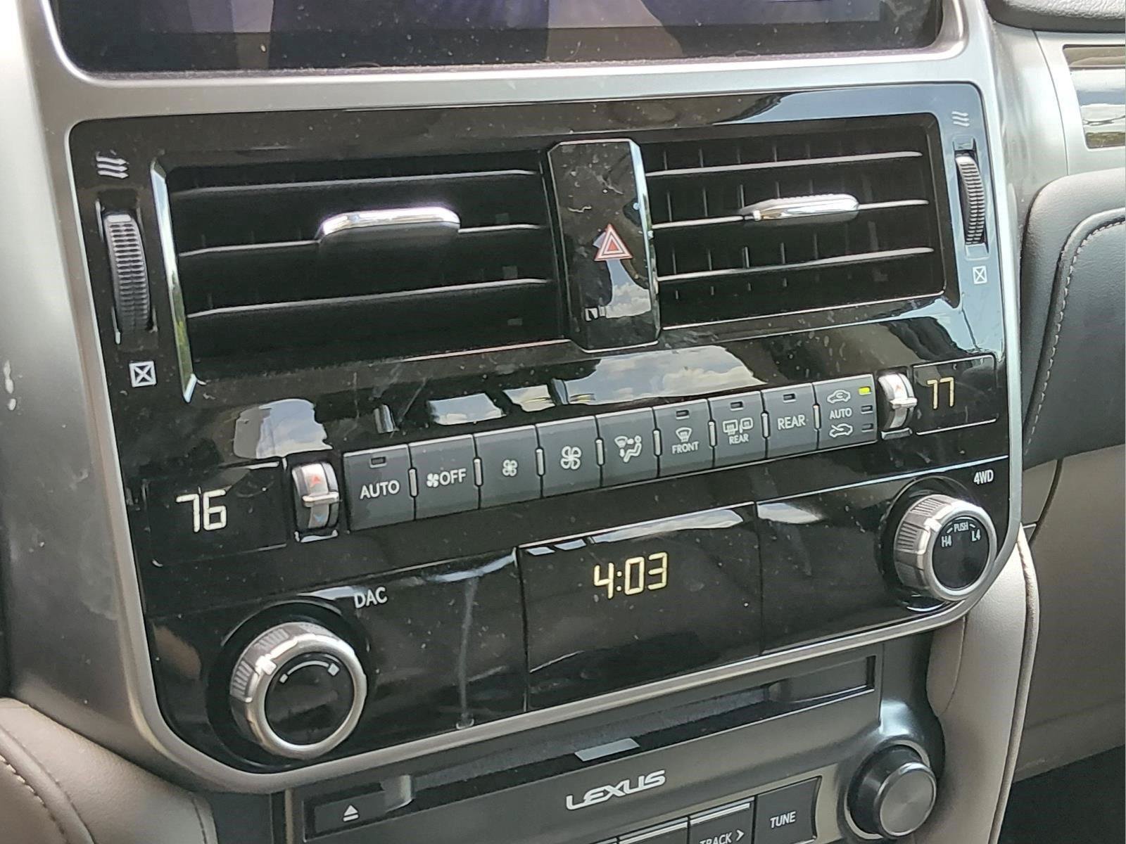 Used 2022 Lexus GX 460 Premium w/ Premium Package AWD/4WD image 21