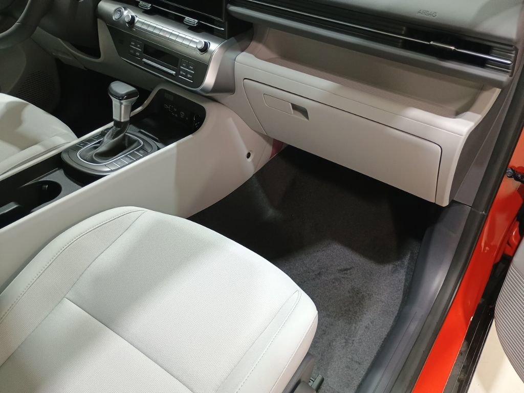 New 2026 Hyundai Kona SEL Sport AWD/4WD image 13