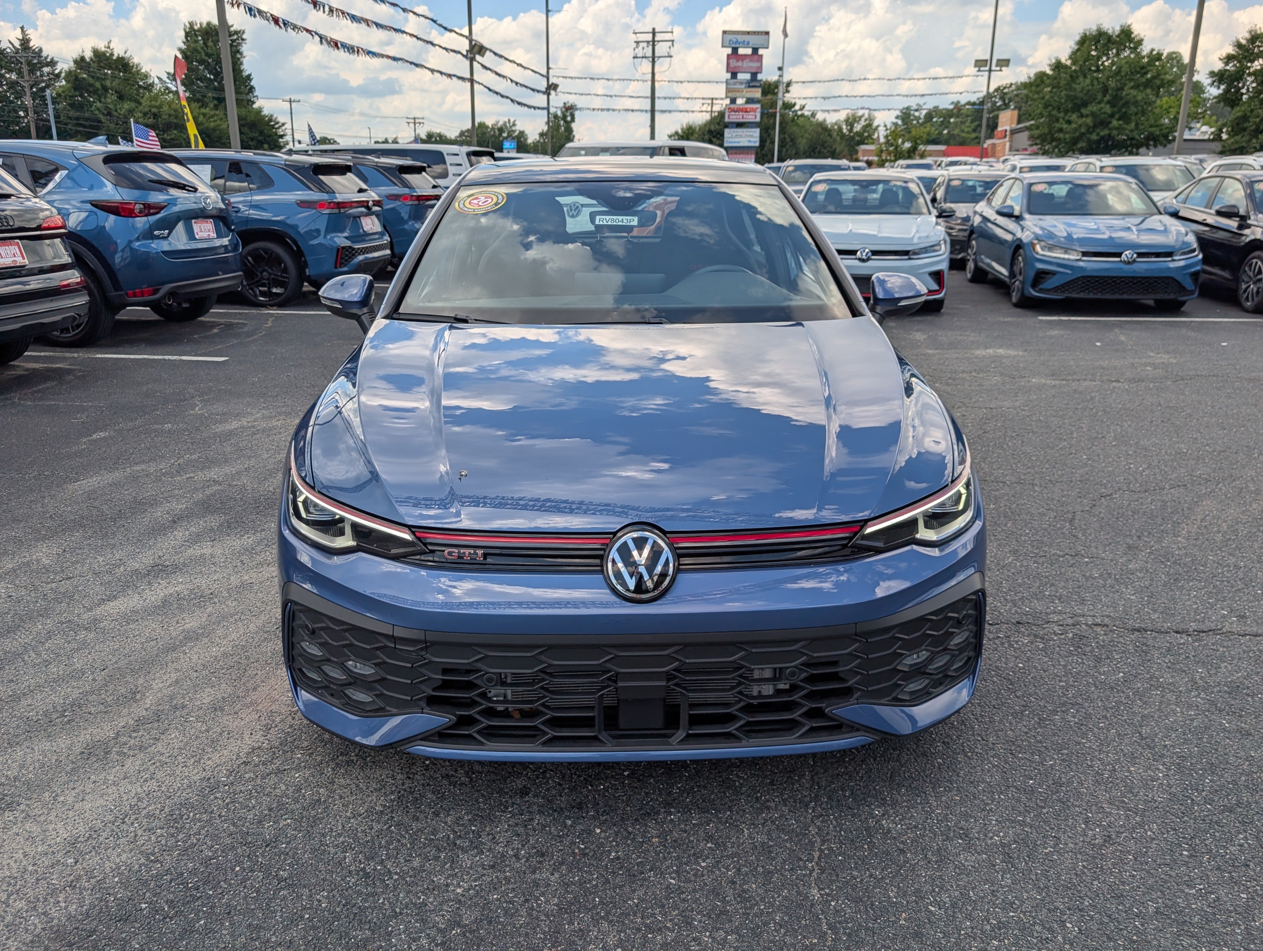 Used 2025 Volkswagen GTI SE FWD image 8