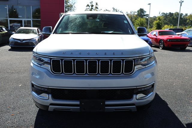 Used 2024 Jeep Wagoneer L Series II RWD image 2