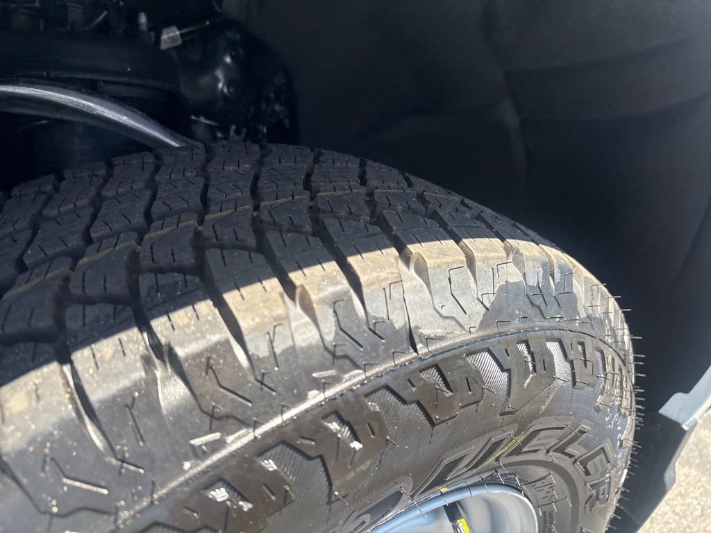 New 2026 Chevrolet Silverado 1500 W/T w/ WT Value Package AWD/4WD image 19