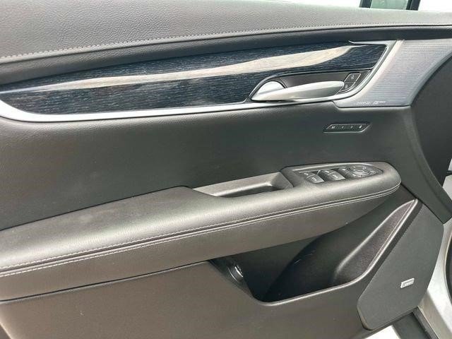 Certified 2025 Cadillac XT5 Premium Luxury w/ LPO, Floor Liner Package AWD/4WD image 15