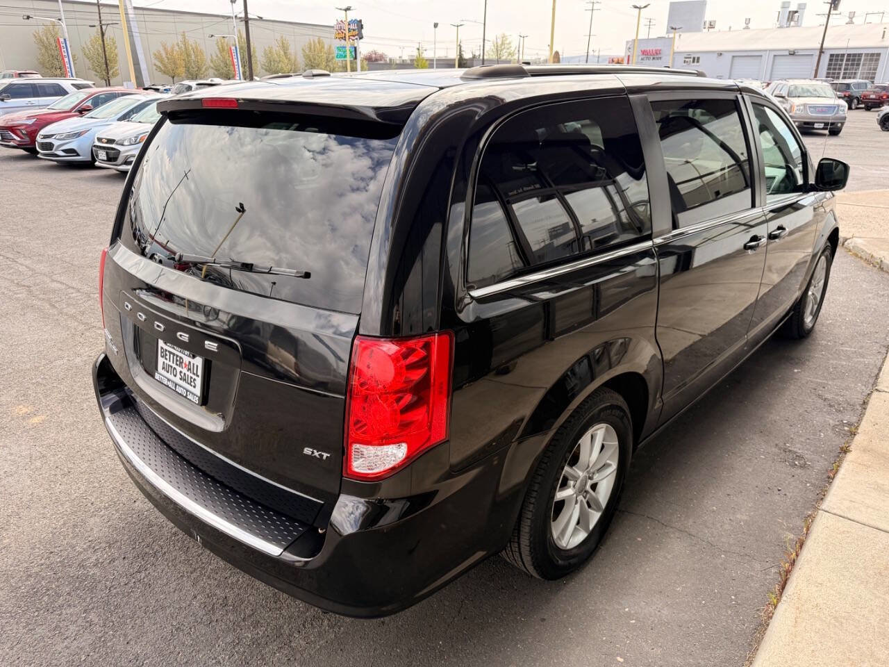 Used 2020 Dodge Grand Caravan SXT image 6