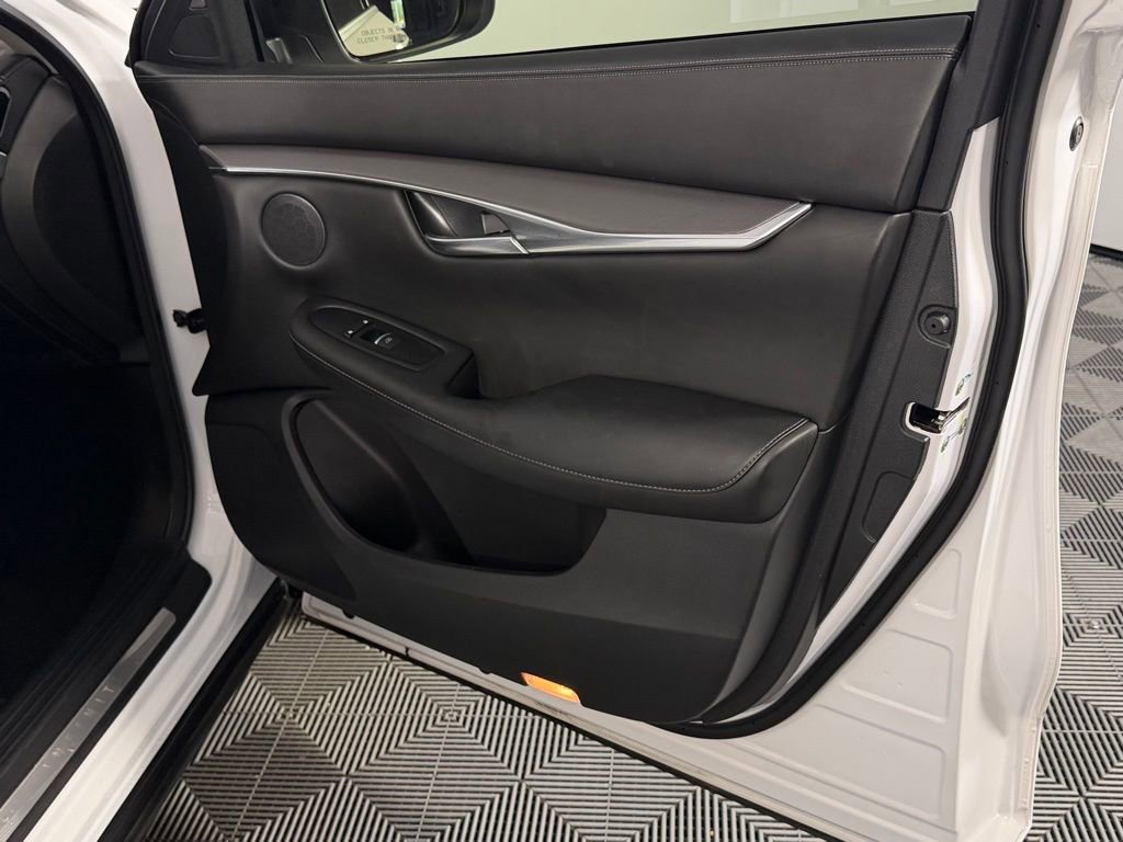 Used 2023 INFINITI QX50 Pure image 28