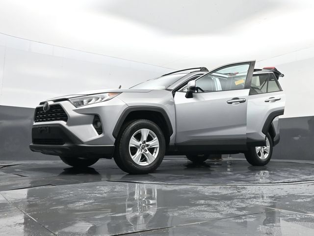 Used 2019 Toyota RAV4 XLE w/ All Weather Liner Package AWD/4WD image 31