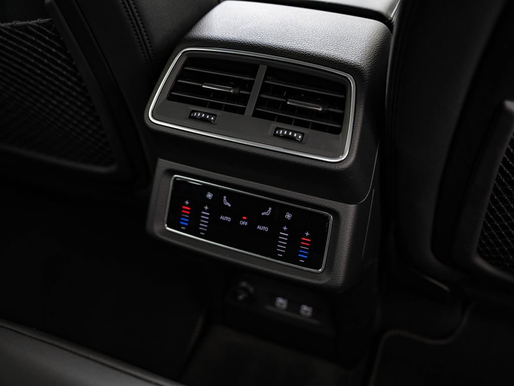 Used 2021 Audi e-tron Premium w/ Convenience Plus Package AWD/4WD image 35