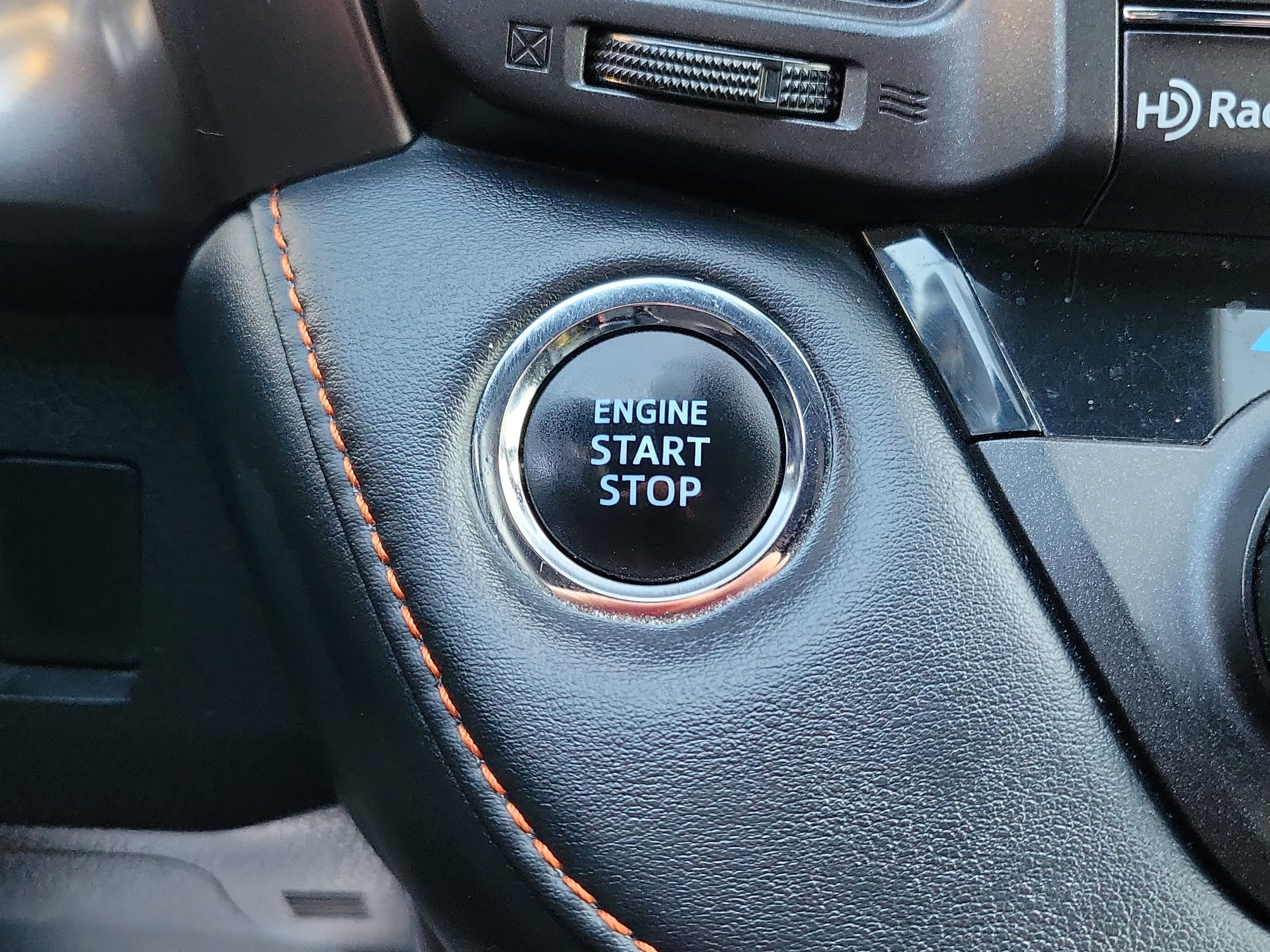 Used 2018 Toyota RAV4 SE w/ Power Extra Value Package FWD image 18
